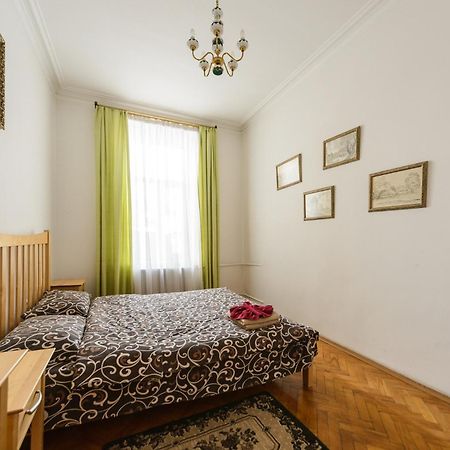 Apartment Near Arena City Kiev Eksteriør bilde