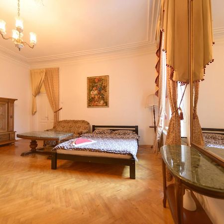 Apartment Near Arena City Kiev Eksteriør bilde