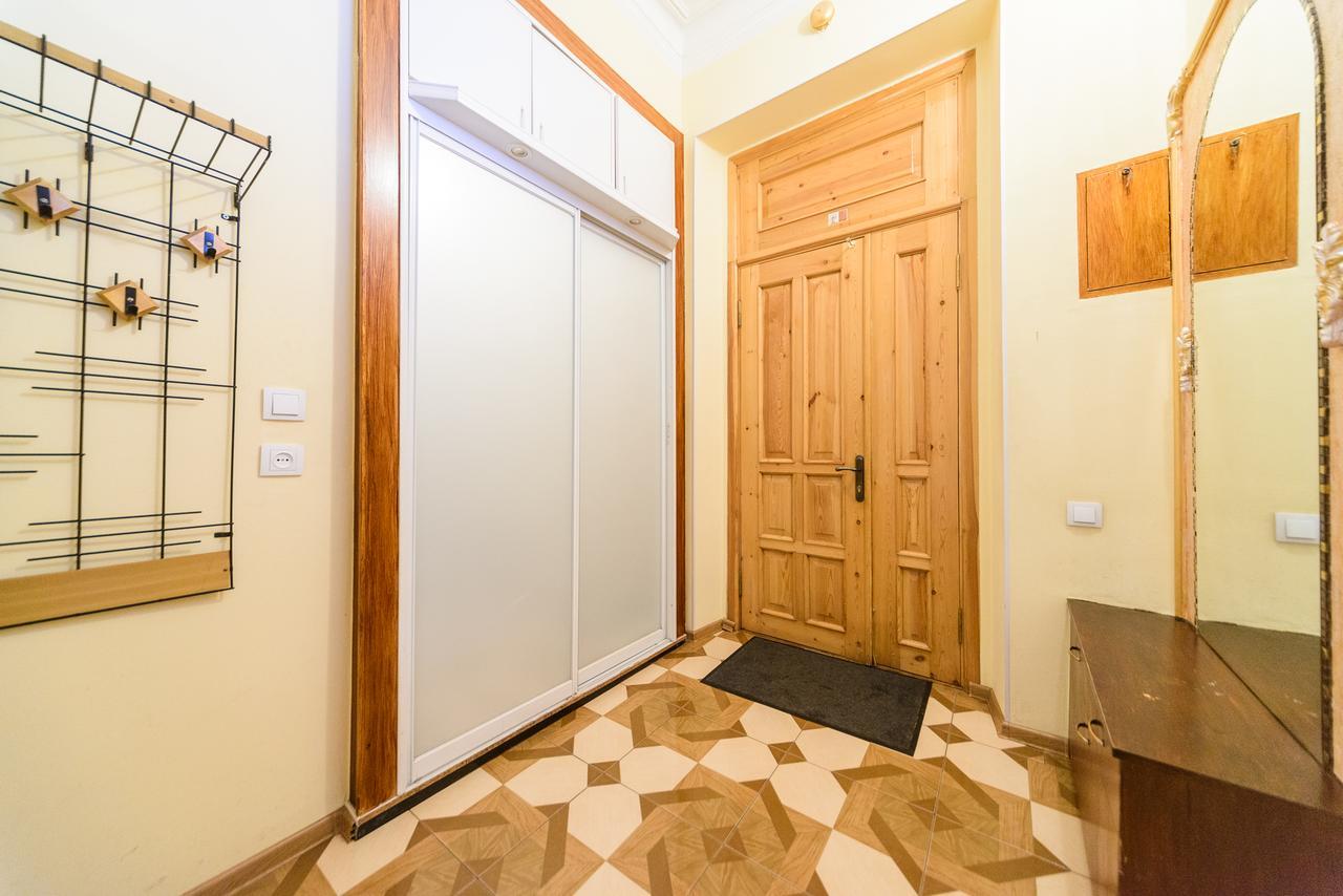 Apartment Near Arena City Kiev Eksteriør bilde